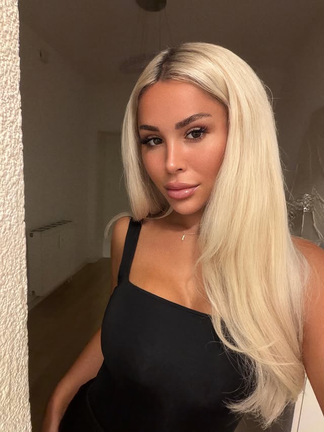 Instagram post by @iremrba for Elegance-Hair. Caption reads: 🖤| Anzeige Hair Extensions @elegancehairofficial....