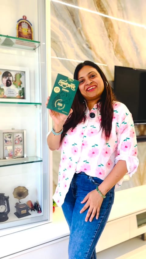 Instagram post by @lipsticks_n_rattles for Vasu Healthcare. Caption reads: Moms, kabhi lagta hai routine mein kuch missing....