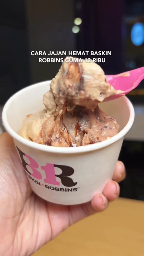 Instagram post by @janesucitra for Baskin-Robbins. Caption reads: Yes, you heard it right! Cuma bayar IDR 12.000....