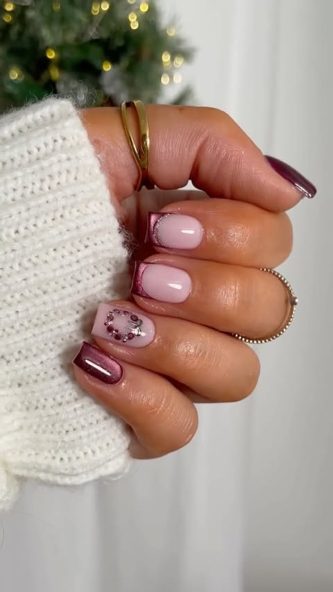 Instagram post by @by_hannahtaylor for Indigo Lune. Caption reads: [...] 
☆ Blonde chrome 

Rings from @indigolune....