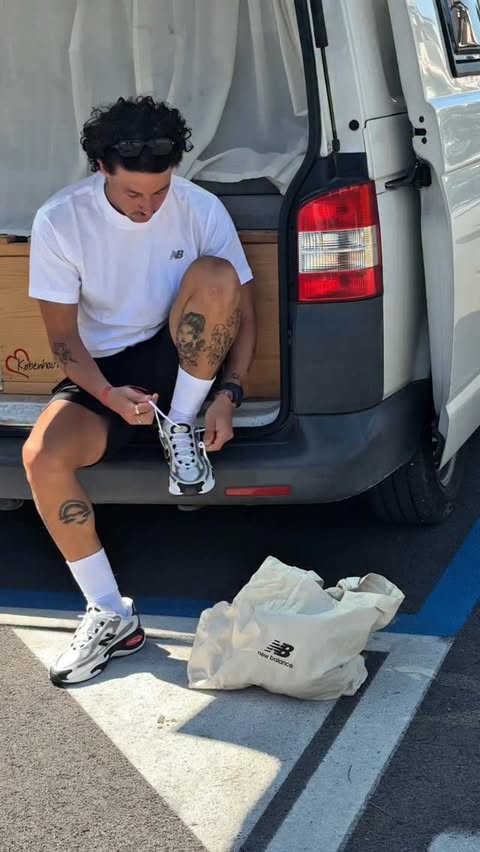 Instagram post by @ganovepaul for SNIPES. Caption reads: [...] on the go in comfort and style ;) @snipes....