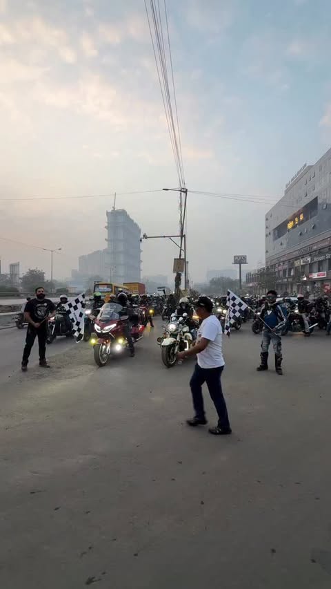 Instagram post by @dg_the_wanderer for Castrol. Caption reads: [...] on republic day proudly powered by Castrol....