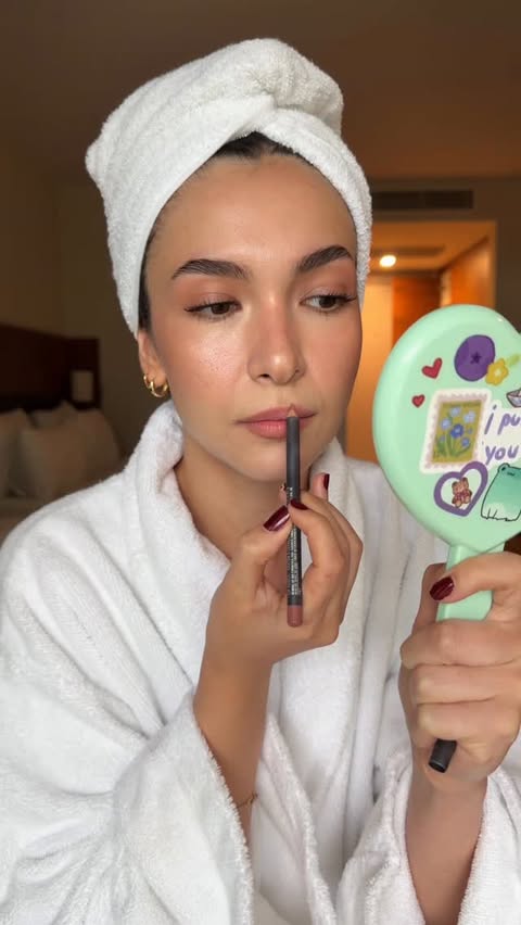 Instagram post by @denizesensu for Haus Labs by Lady Gaga. Caption reads: İç dökmeli grwm ahahshhahs Makyajın starları ✨:....