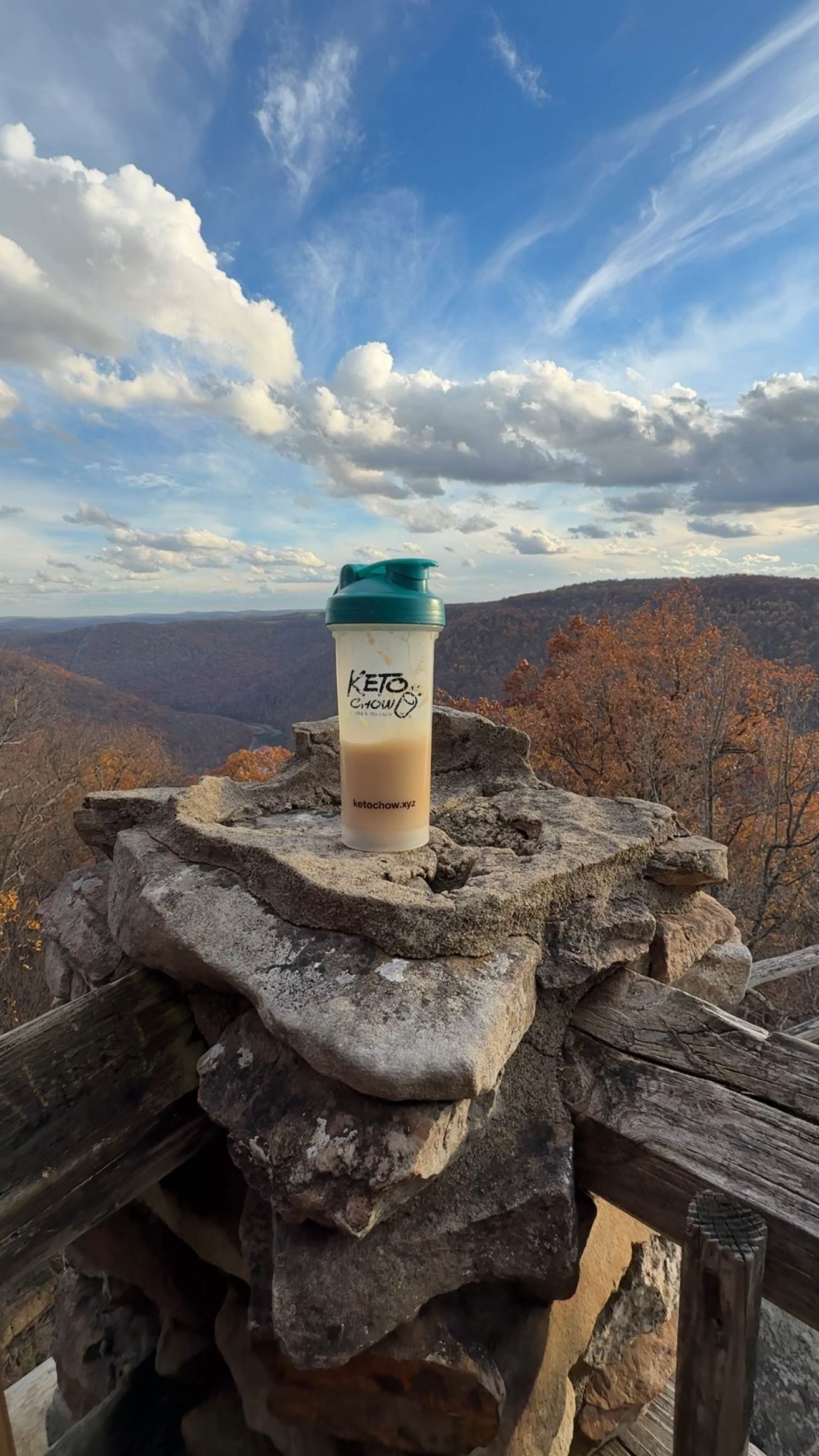 Instagram post by @the_keto_dealer for Keto Chow. Caption reads: 🌥️ Ask anyone who knows what it’s like to be....