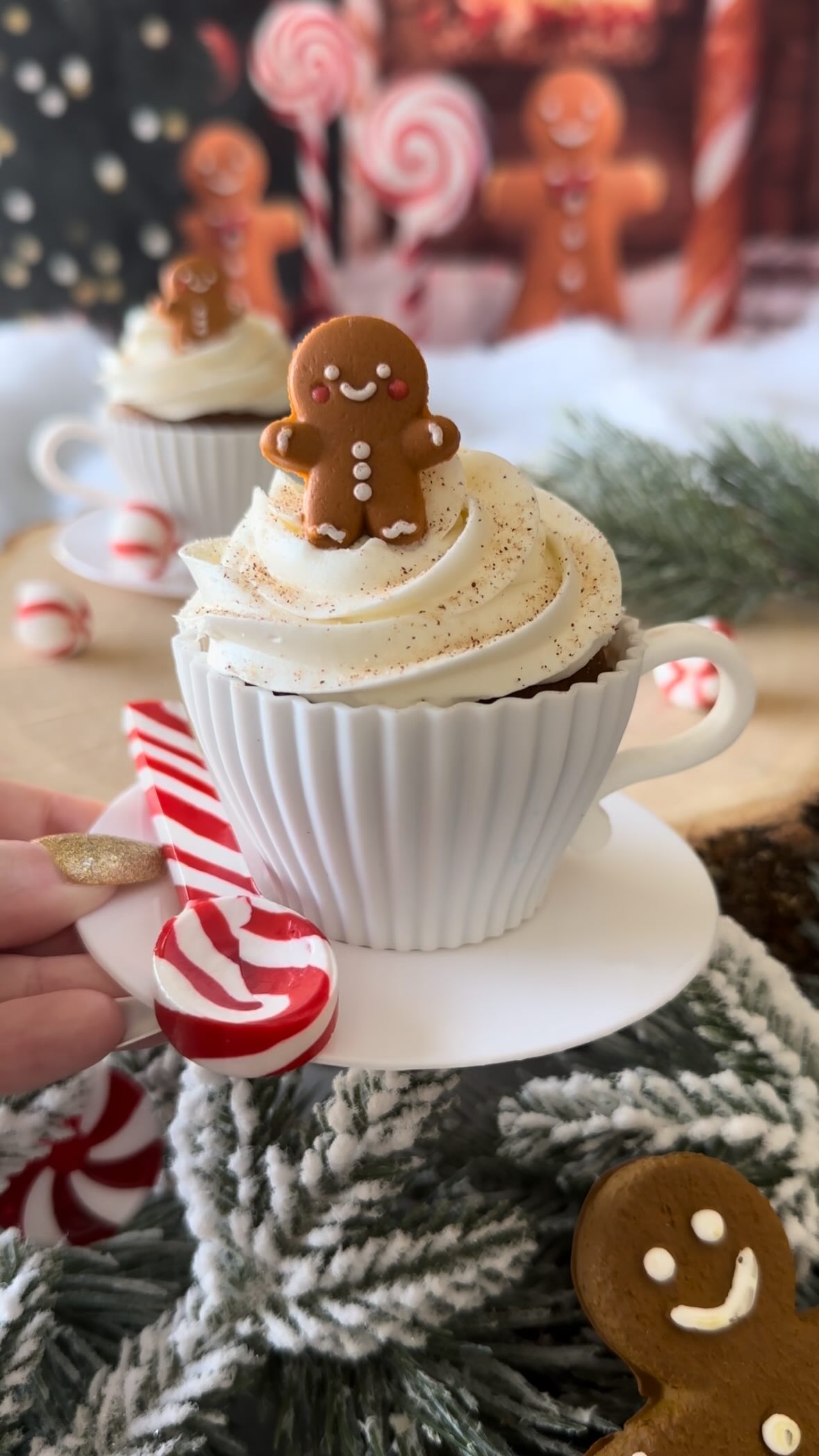Instagram post by @all.things.jamie for Betty Crocker. Caption reads: Gingerbread 🤎 Cupcakes 

Comment SHOP for the 🔗....