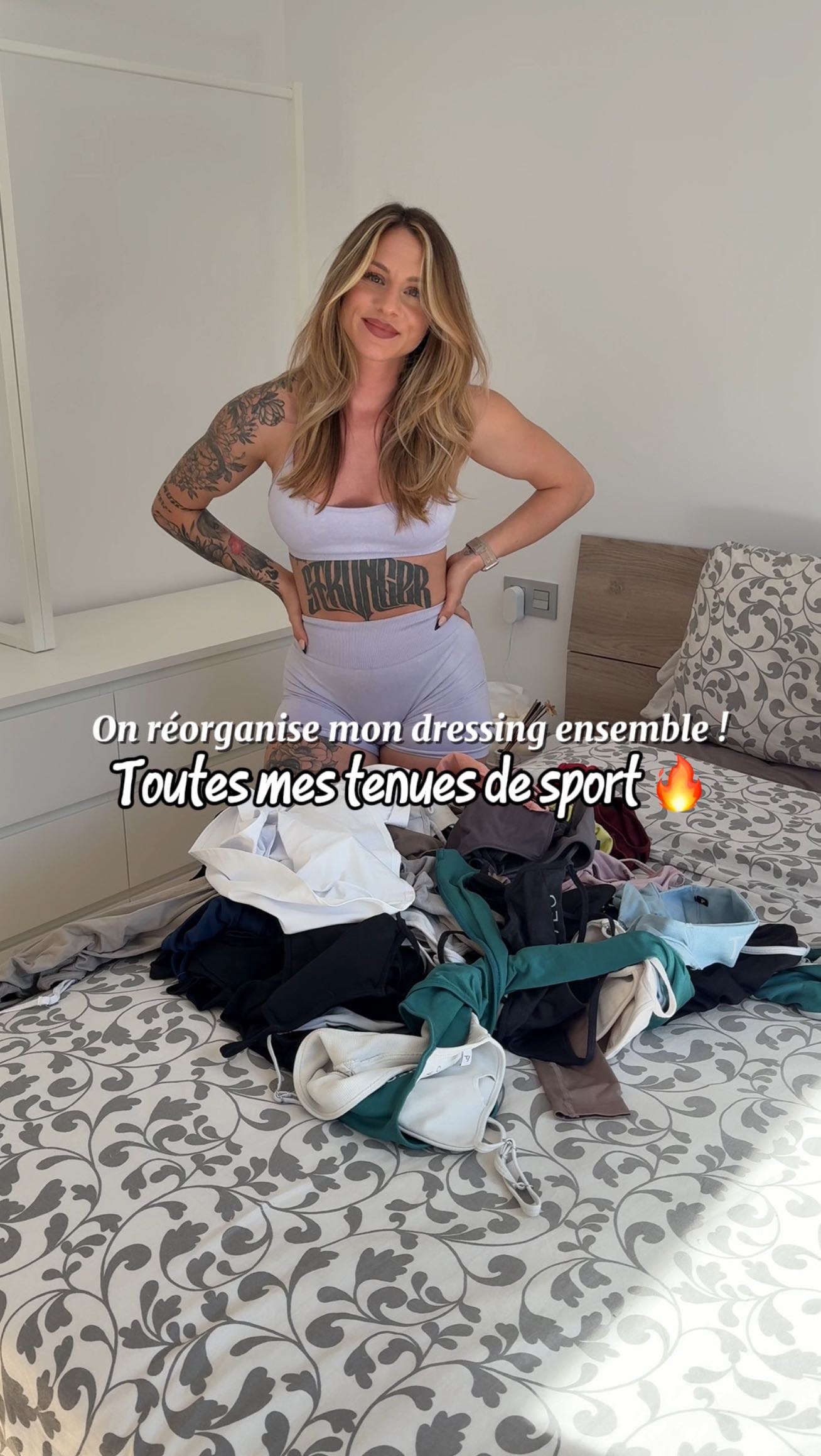 Instagram post by @4deline__ for Teveo. Caption reads: 🚨C’EST LES SOLDES D’ÉTÉ CHEZ @teveo Donc je fais....
