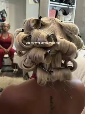 TikTok post by @prettybratt.ariii for Tunefulhair. Caption reads: get my hair styled with me 🩷#tunefulhair....