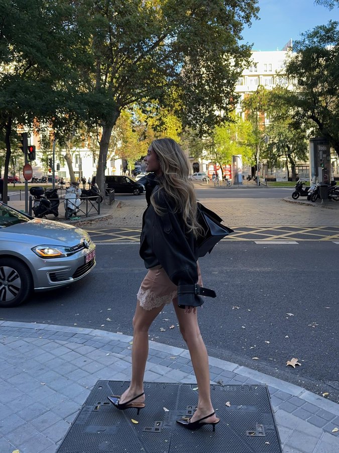 Instagram post by @aresaixala for Jonak. Caption reads: A day in madrid wearing @jonak ;) with my bestie....