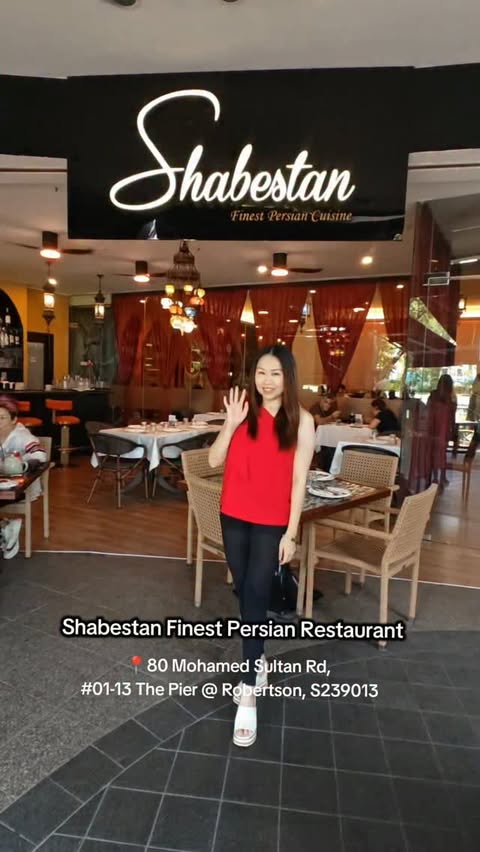 Instagram post by @cynthiaawxl for Singapore Travel Specialist by Dirgantara Fasa. Caption reads: ✨ 𝗧𝗵𝗲 𝗦𝗶𝗹𝗸 𝗥𝗼𝗮𝗱 𝗖𝗮𝗿𝗮𝘃𝗮𝗻....