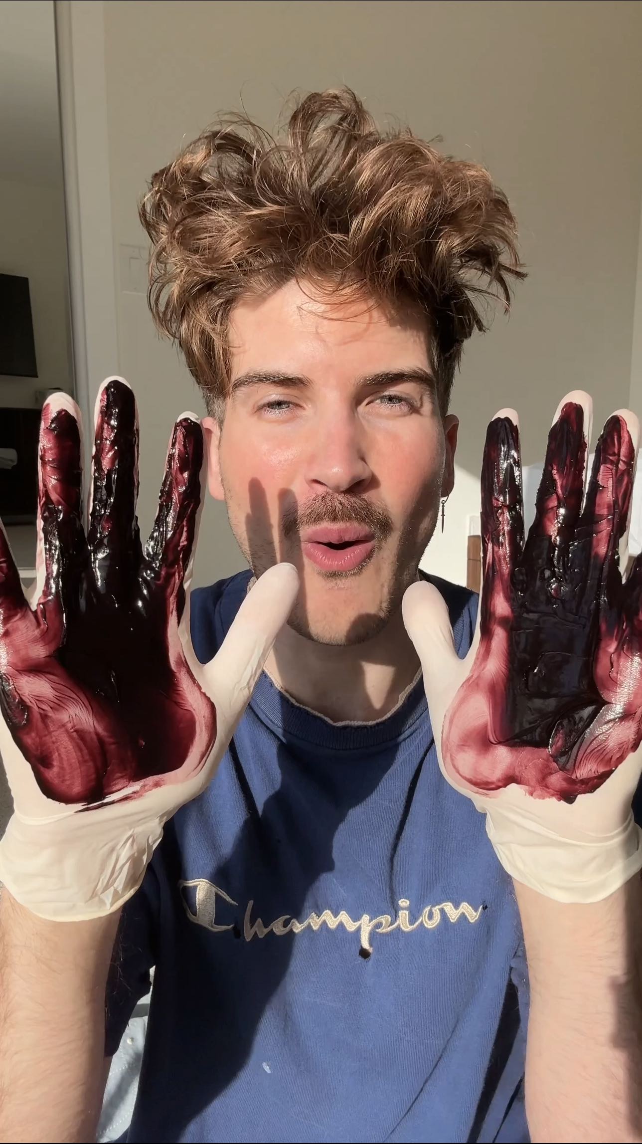 Instagram post by @joeygraceffa for Glaze Hair. Caption reads: Would you consider me a blonde?! 👱🏼‍♂️....