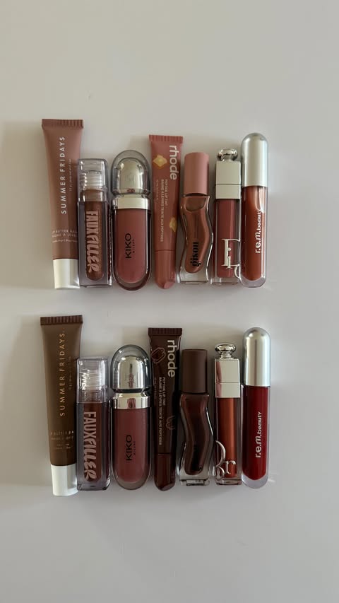 Instagram post by @carrieanne_ for Summer Fridays. Caption reads: toast or espresso? 🍞☕️ 

@rhode* @summerfridays....