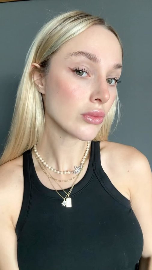 Instagram post by an influencer for KIKO Milano Türkiye. Caption reads: Enn sevdiğimiz ürünlerle hazırlanalım bakalım💗....