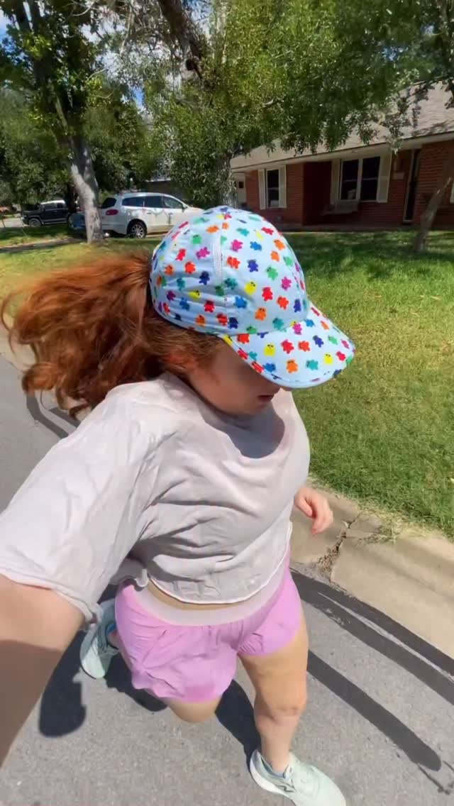 Instagram post by @yourrunningbff for Dropps. Caption reads: Picking the right running outfit? Complicated....