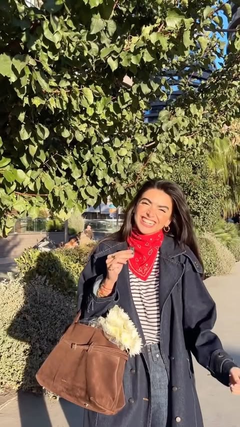 Instagram post by @selennergiz for Massimo Dutti. Caption reads: Today's outfit🤎 #fyp #ootd #reklam 

Trench....