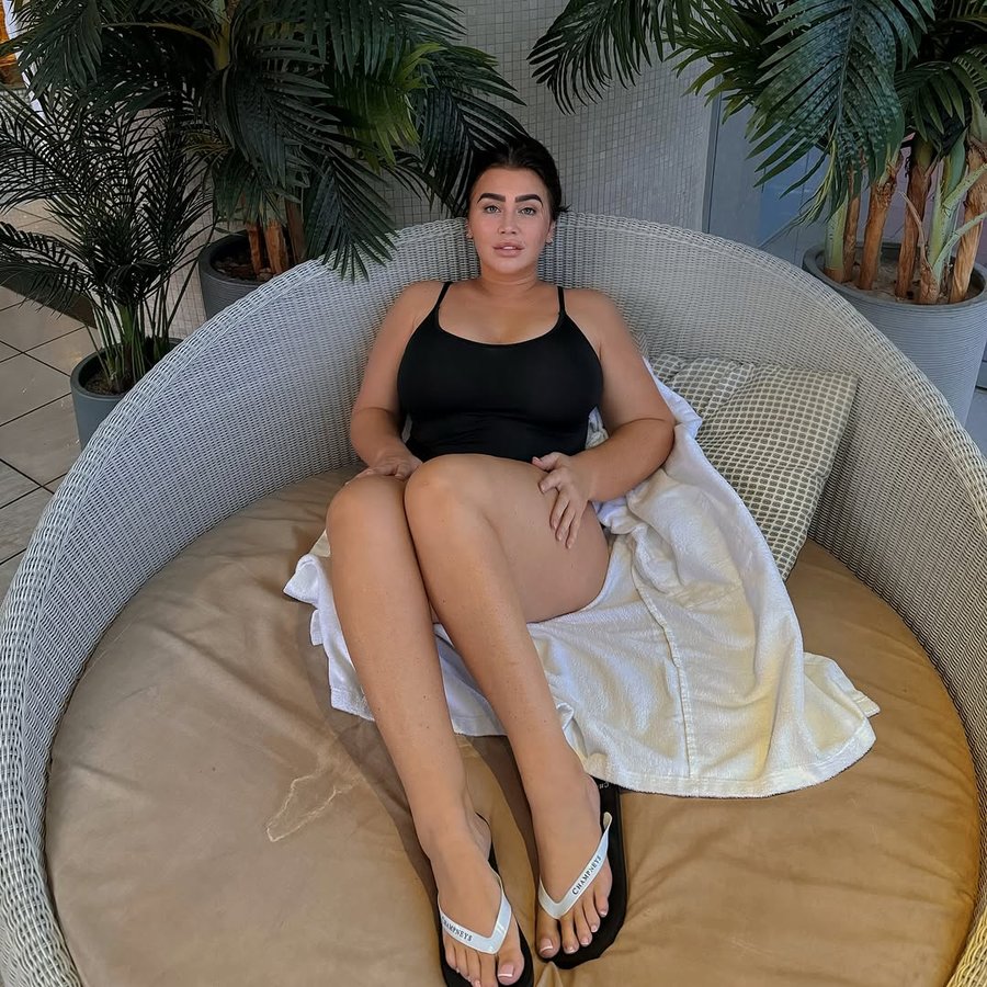 Instagram post by @laurengoodger for Champneys. Caption reads: Self care & healing journey is looking after....