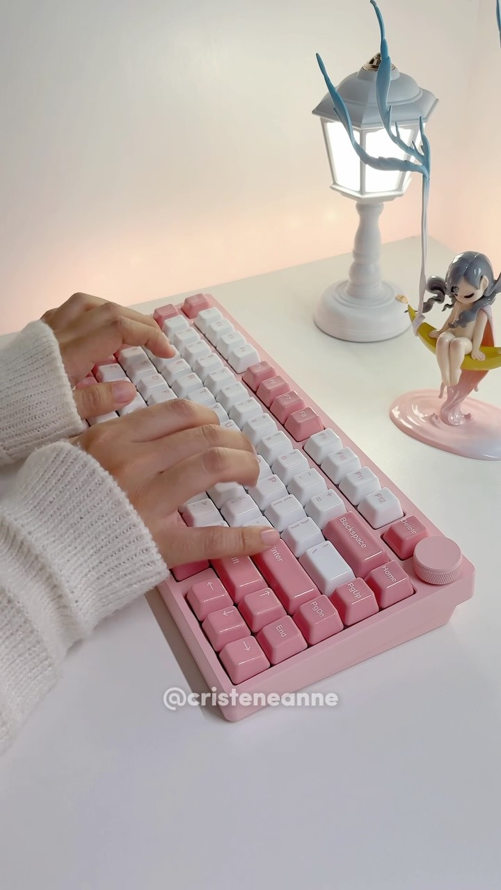 Instagram post by @kiiboom.official for Cerakey. Caption reads: [...] with my new ceramic keycaps 😌....