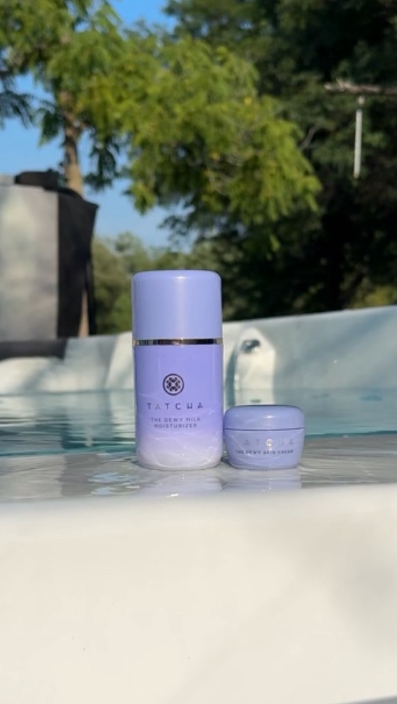 Instagram post by @gia.bolognese for Triangl. Caption reads: Mermaid skincare with @tatcha 

It is so....