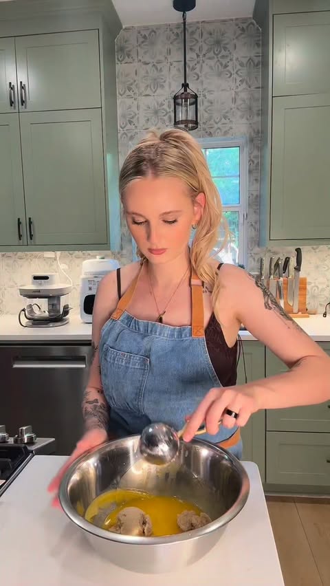 Instagram post by @tiniyounger for Ninja Kitchen. Caption reads: Having a game night so I’m bringing the chocolate....