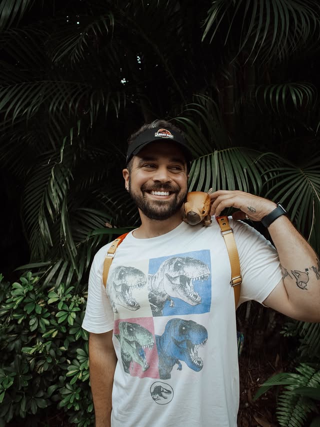 Instagram post by an influencer for Undercover Tourist. Caption reads: [...] VERY SOON and i utilized Undercover....