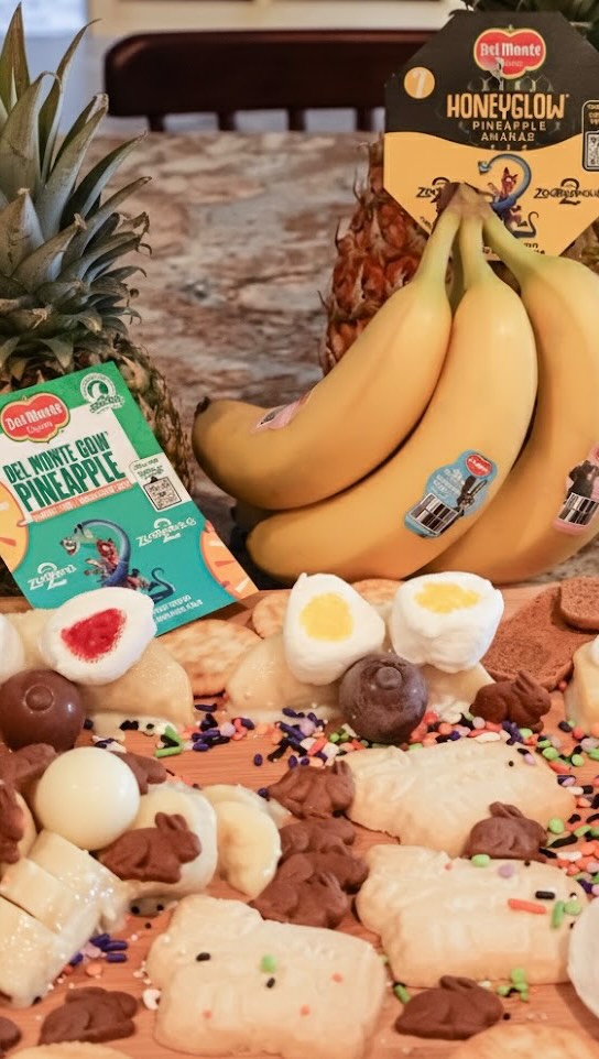 Instagram post by @thecoffeelover.mama for Del Monte. Caption reads: [...] prints and little bunny ears made with Del....