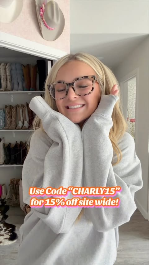 Instagram post by @charlyreynoldsmusic for Lensmart. Caption reads: [...] most affordable prescription glasses a....