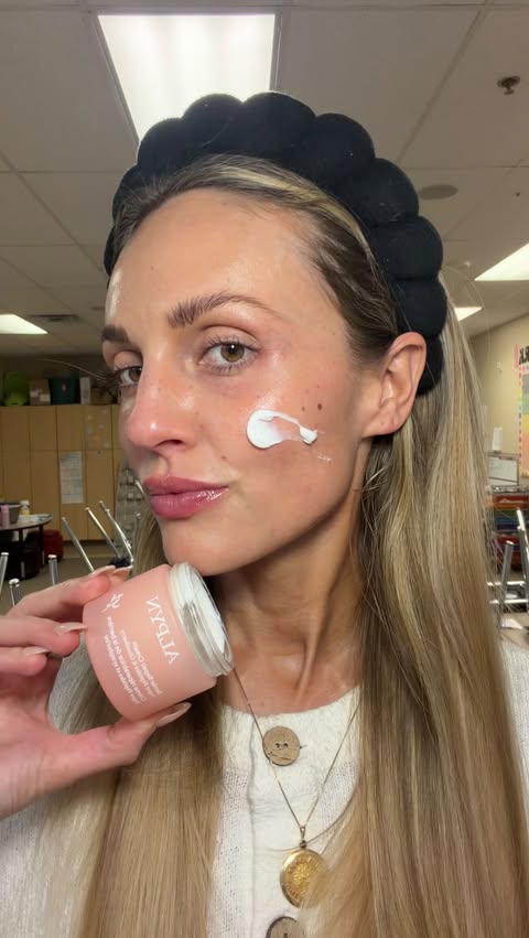 Instagram post by @beccers_gordon for Alpyn Beauty. Caption reads: 7 minute GRWM using my fav @alpynbeauty products!....