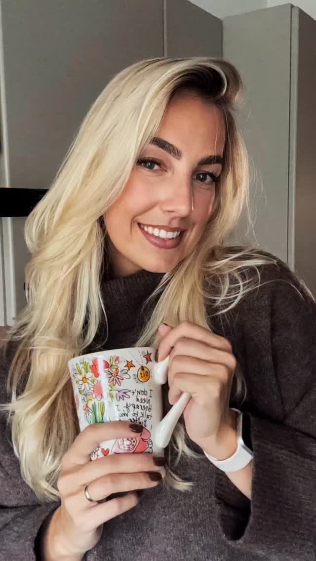 Instagram post by @dyooo_x for bol. Caption reads: [...] outfit heb ik weer geshopt bij....