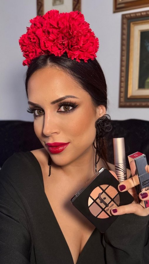 Instagram post by @anabel.mua for Flormar UAE. Caption reads: Hoy te enseño hacer lo que para mí es el....