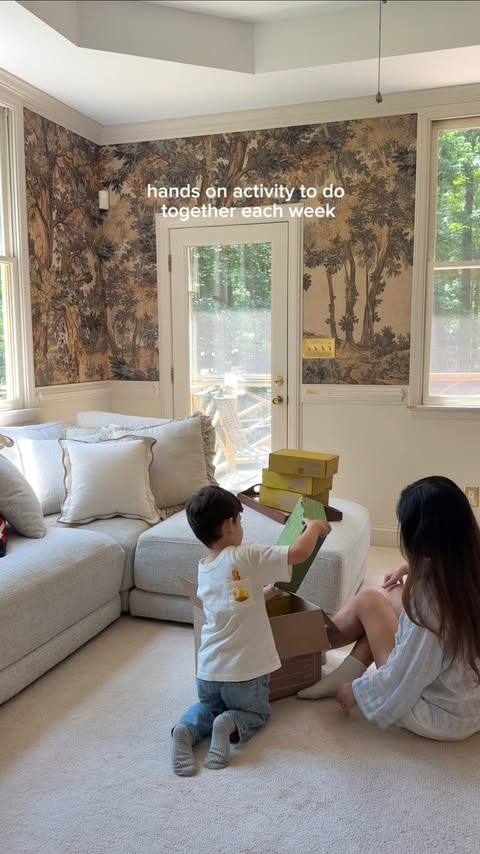 Instagram post by @ana.eleee for KiwiCo. Caption reads: Our favorite summer hack with #kiwicopartner #ad....