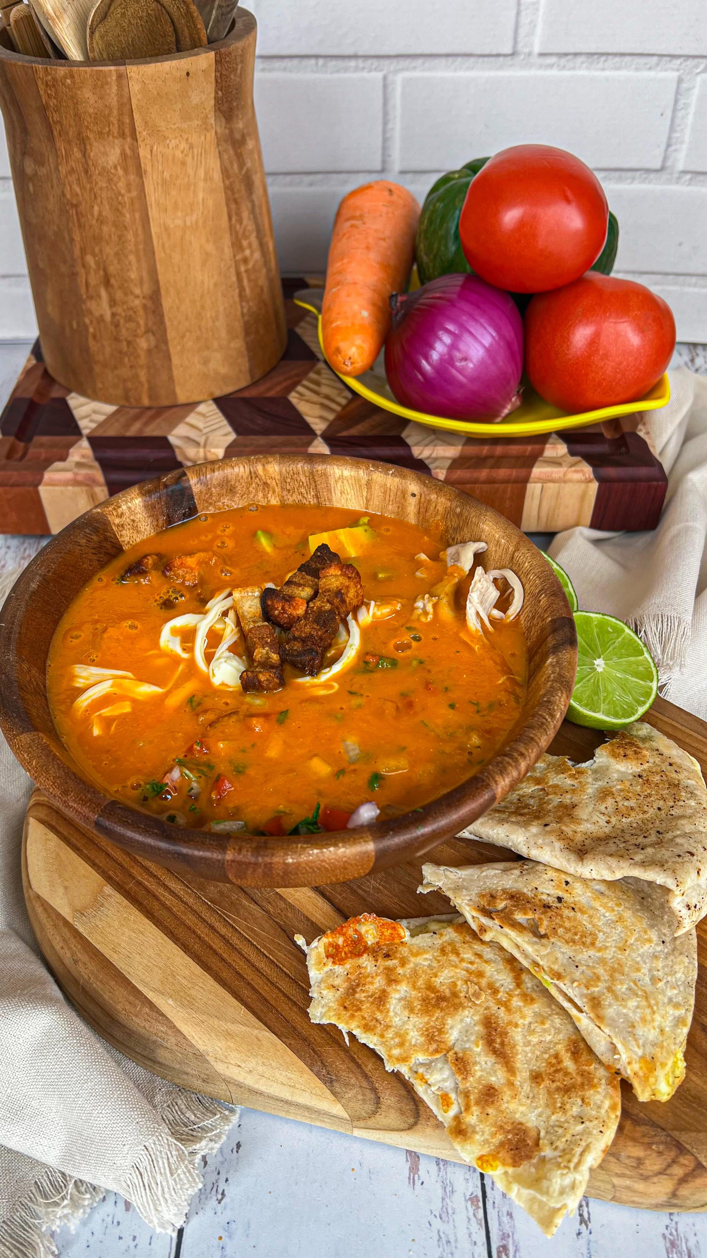 Instagram post by @mariale.cocina for Kitchenaid. Caption reads: ✨ Sopa Mexicana llena de sabor y textura....