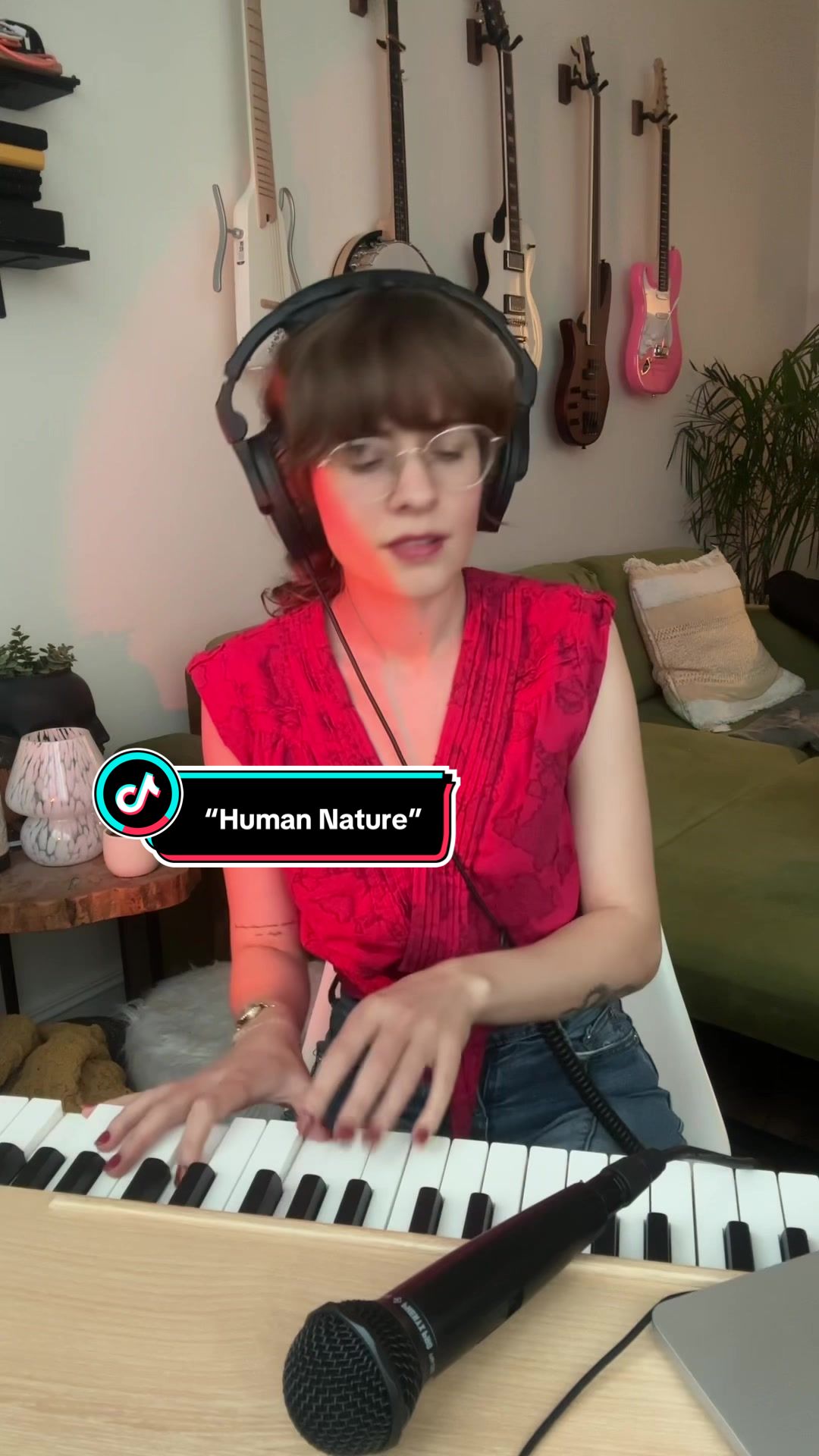 TikTok post by @celia_2e for Phenyx Pro. Caption reads: [...] one ✨🎹 @Michael Jackson ONE Made on @Phenyx....