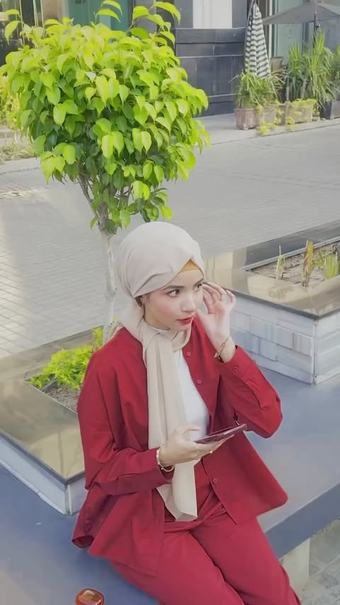 Instagram post by @fatimazaidii._ for Audionic. Caption reads: Ion 745 airbuds "Just Tap In"
@audionic.sound....