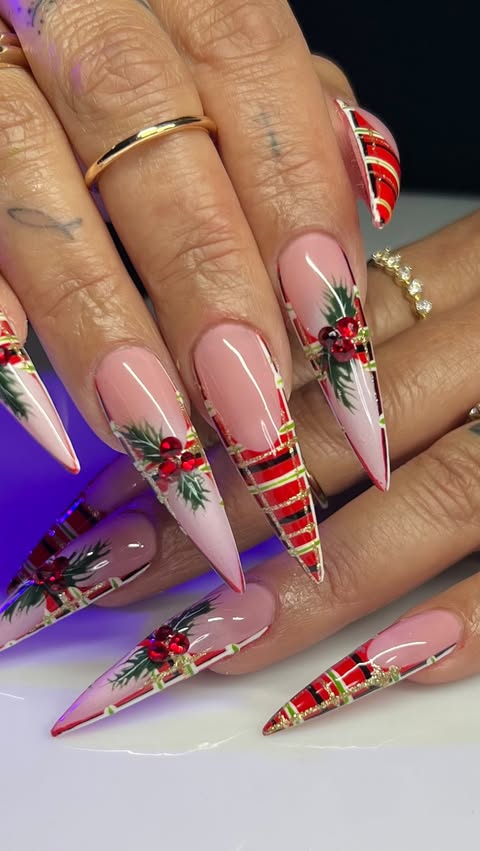 Instagram post by @courtneycantwell_nails for VBeautyPure. Caption reads: [...] 109, 175, gold liner, non wipe top coat by....