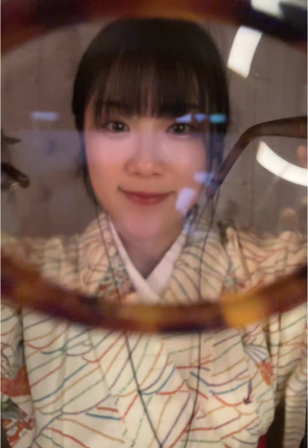 TikTok post by @emiri.asmr for TIJN Eyewear. Caption reads: アメリカ🇺🇸からなにか送られてきた😱 #gift#asmrsounds....