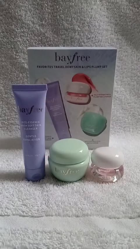 Instagram post by @monikaaaaa1995 for Bayfree Cosmetics. Caption reads: Bayfree Travel Dewy Skin & Lips Plump Set This....