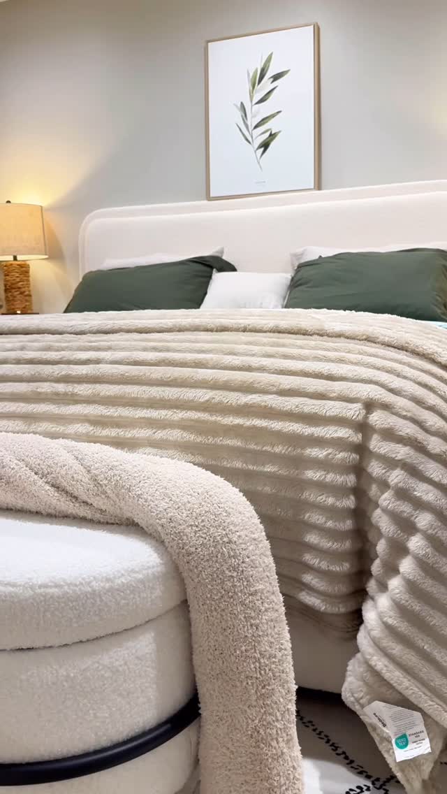 Instagram post by @qbrainusa for Bedsure Home. Caption reads: ✨ Cozy Comfort Alert! ✨

Looking for the perfect....