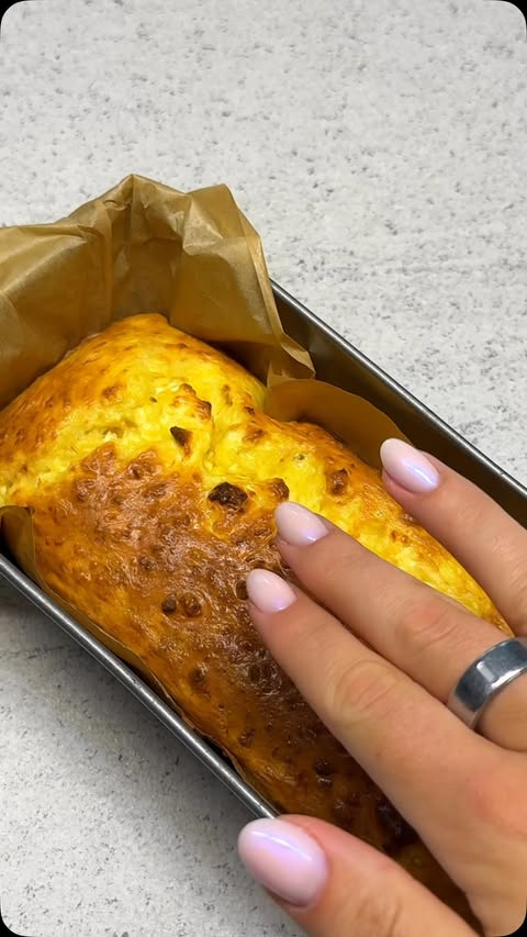 Instagram post by @missgabyte for Žemaitijos pienas. Caption reads: Varškės apkepas - pyragas!🫶🏻 Reikės: 300g....