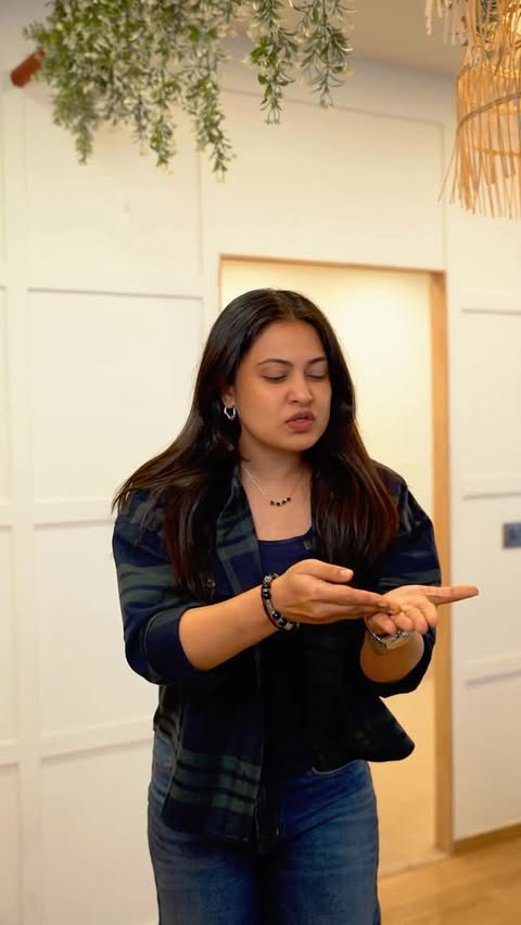 Instagram post by @niharicka.singh for OPPO. Caption reads: [...] for your loved ones this Valentines -....