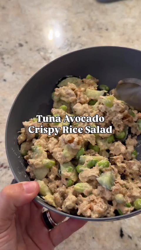 Instagram post by @diaryofafitmommyofficial for Safe Catch. Caption reads: Tuna avocado crunchy rice salad! It's made using....