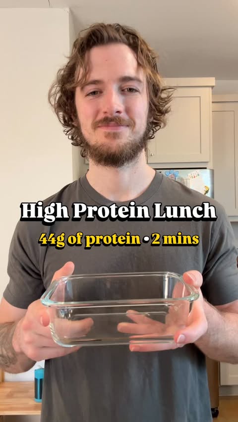 Instagram post by @jeremyfunctionalfit for Safe Catch. Caption reads: [...] No bowl. No excuses.
Just a can of....