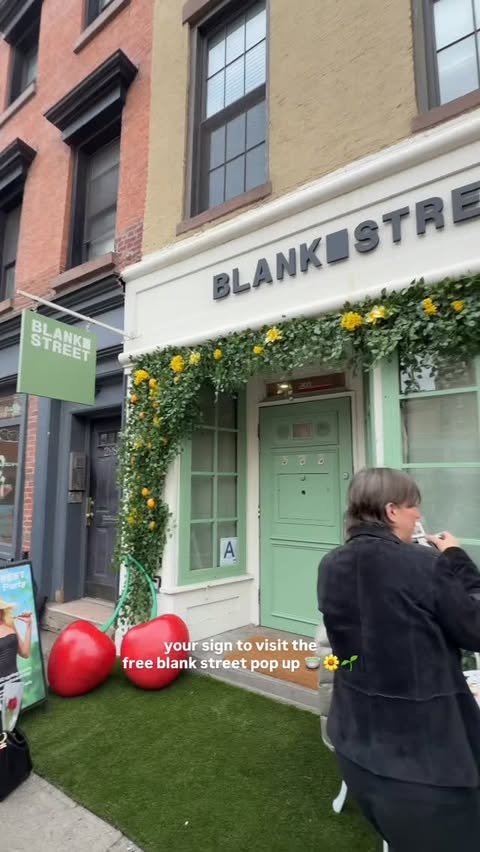 Instagram post by @itsjestine for Blank Street. Caption reads: Matcha girliesssss run to @blankstreet for your....