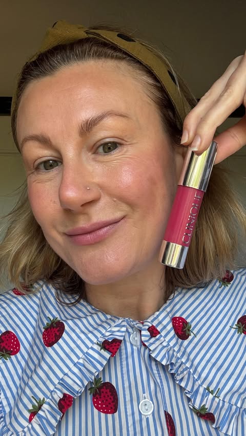 Instagram post by @emmapaton___ for Clinique. Caption reads: [...] I had a play around with the fabulous....