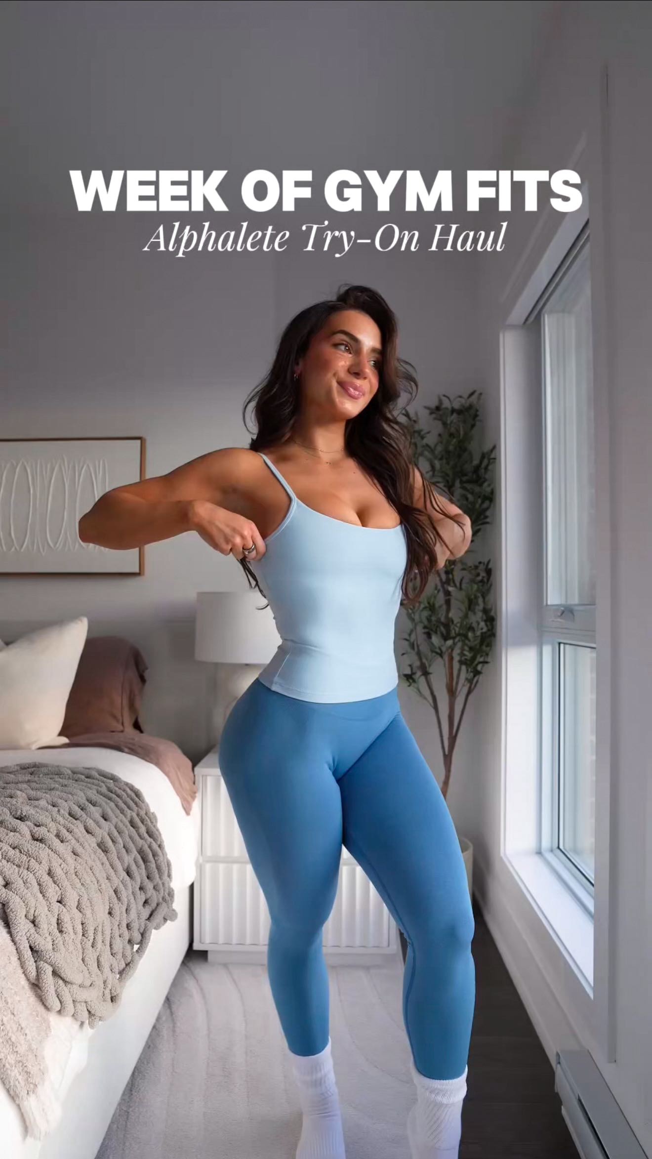 Instagram post by @sofs.travaglini for Alphalete Women. Caption reads: @alphalete code SOFS saves 20%🎀 Black Friday....