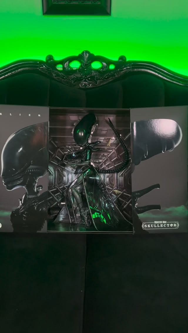 Instagram post by @ashlynnedae for Monster High. Caption reads: I’m obsessed
@monsterhigh really did something....