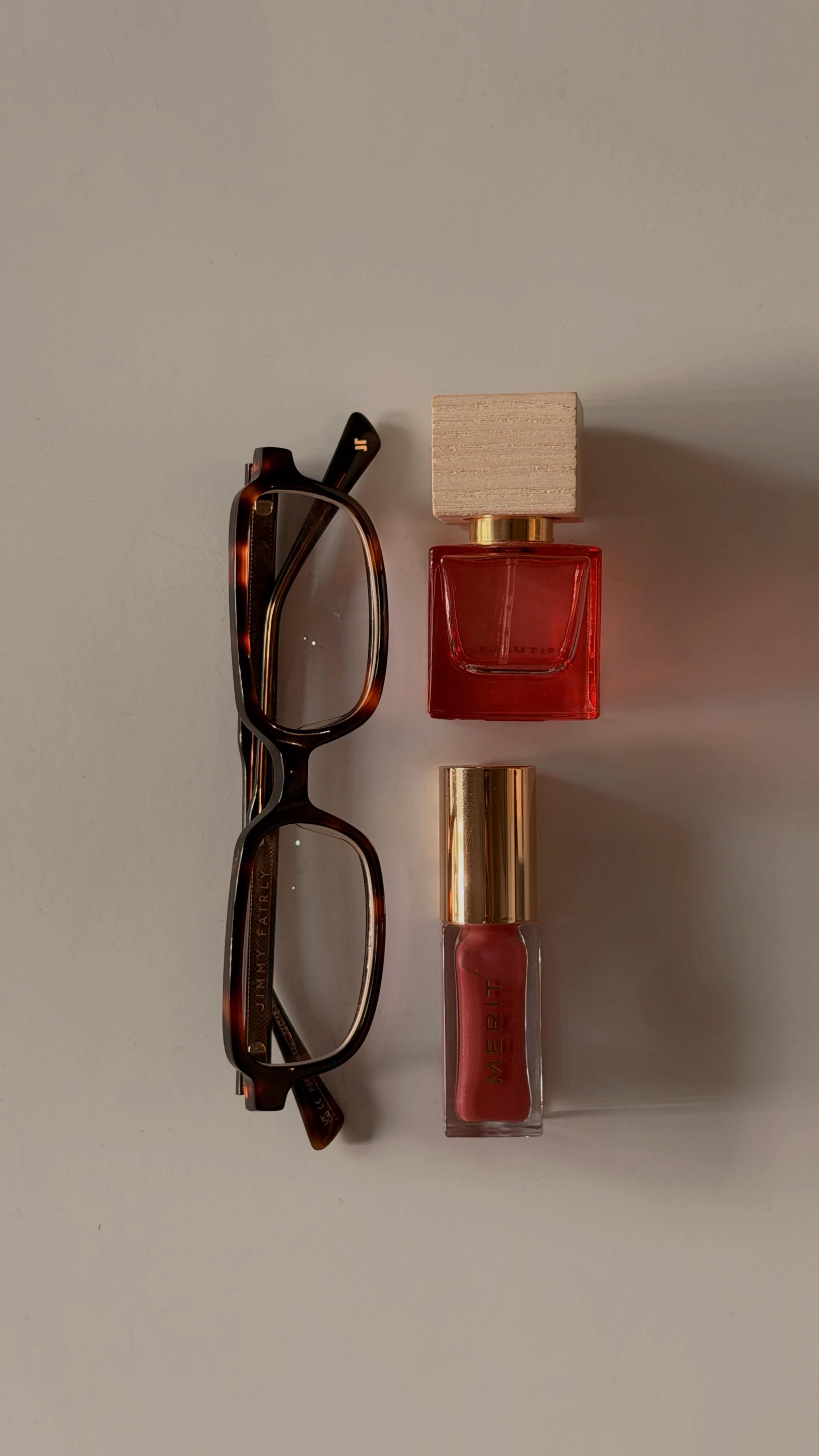 Instagram post by @soniaavdd for Jonak. Caption reads: [...] beautiful absolutely gorgeous boots from....