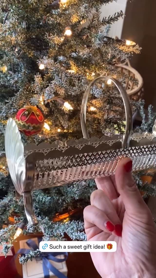 Instagram post by @pencilandpaperco for etsy. Caption reads: We’re talking vintage gift ideas over in stories....