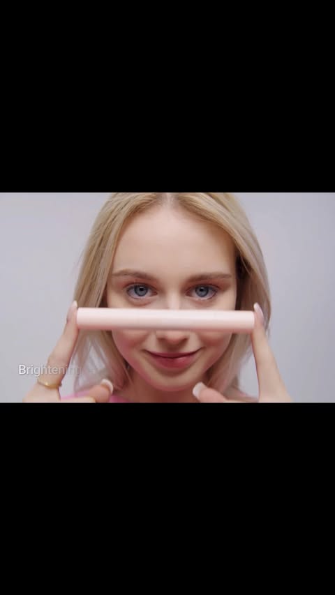 Instagram post by @kiki_mandousova for Notino. Caption reads: ✨ My beauty moment with @notino_cz @is_produkce....