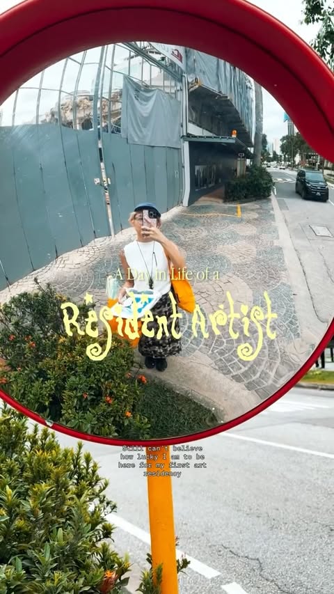 Instagram post by @soniaeryka for VisitSingapore. Caption reads: [...] syndrome fr 🩷🤎 #MadeInSingapore....