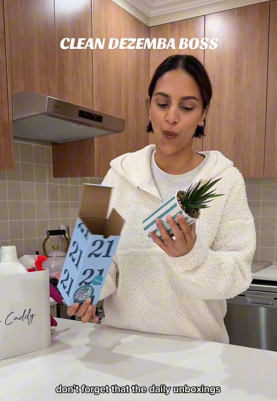 TikTok post by @anarzade for Cleanipedia. Caption reads: We’re already on day 21 of the Cleanipedia....