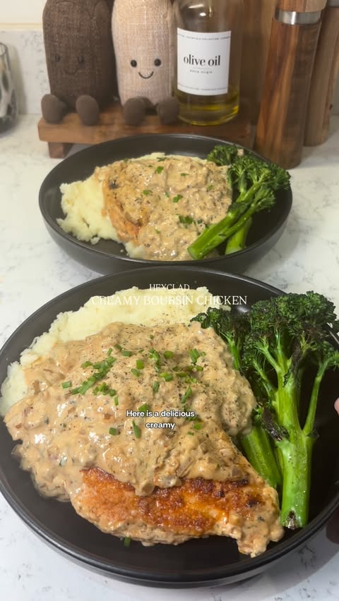 Instagram post by @hopecrosby_eats for HexClad. Caption reads: [...] has never been easier thanks to my....